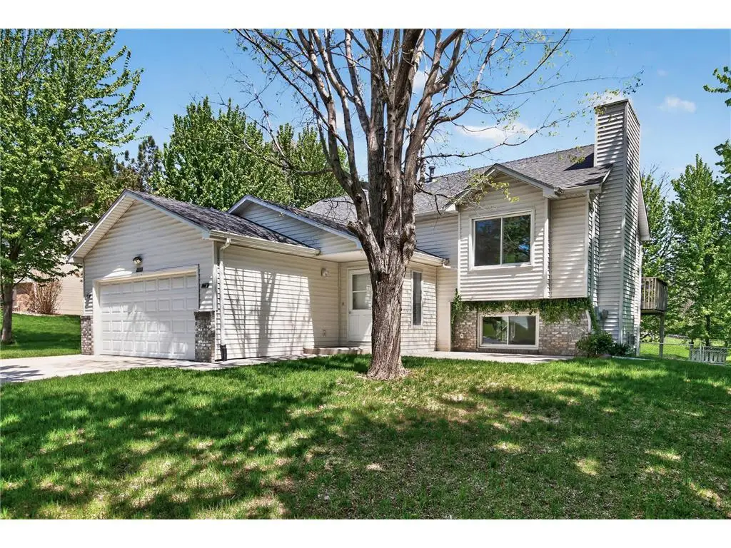 4008 Pennsylvania Avenue, Eagan, MN 55123 - #1