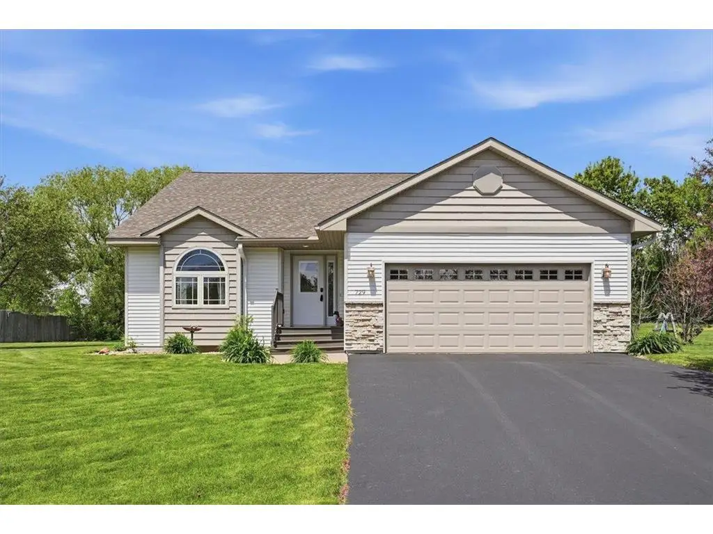 729 Hidden Lane, New Richmond, WI 54017 - #1