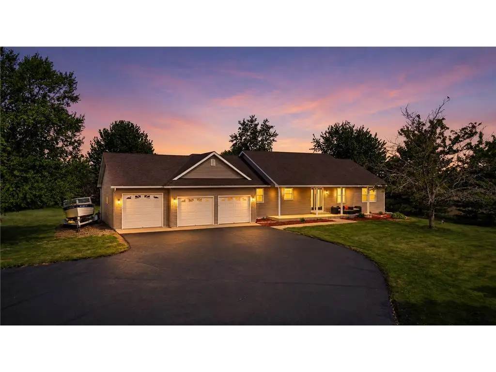 545 Kreuziger Road, Kinnickinnic, WI 54023 - #1