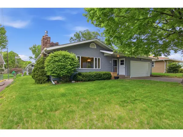 1001 Kinnickinnic Street, Hudson, WI 54016