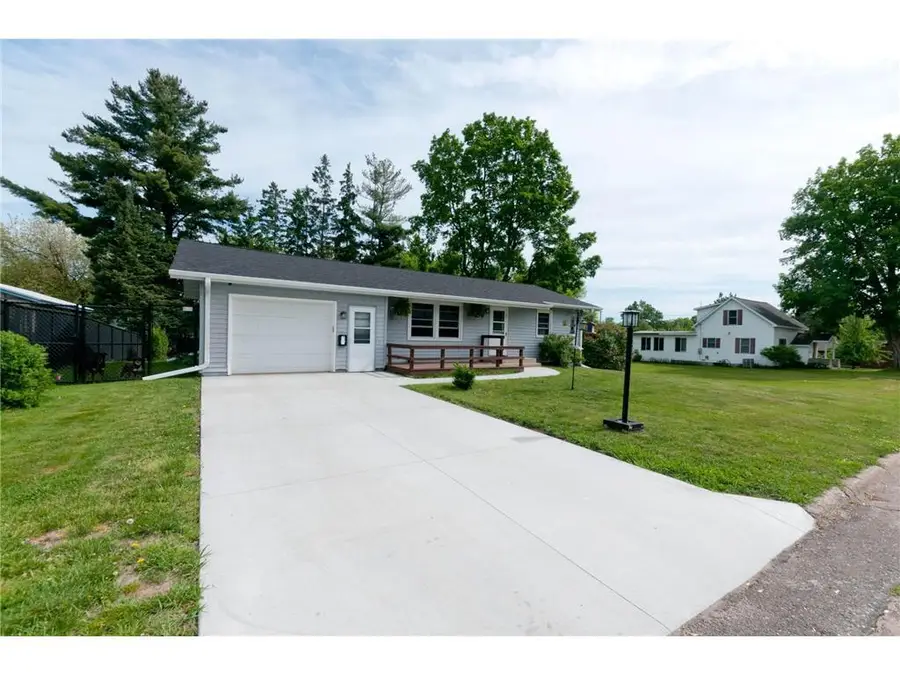 125 W Monroe Avenue, Barron, WI 54812 - #3