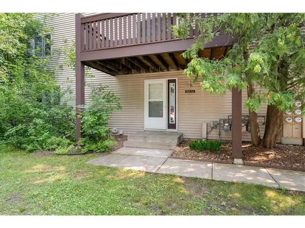 4836 Grenwich Trail, Saint Paul, MN 55128