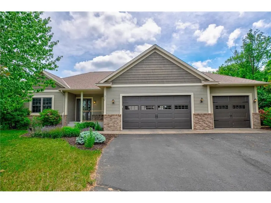 1340 Creekwood Drive, New Richmond, WI 54017 - #2