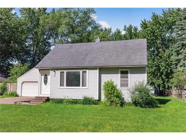 9 Park Drive, Circle Pines, MN 55014