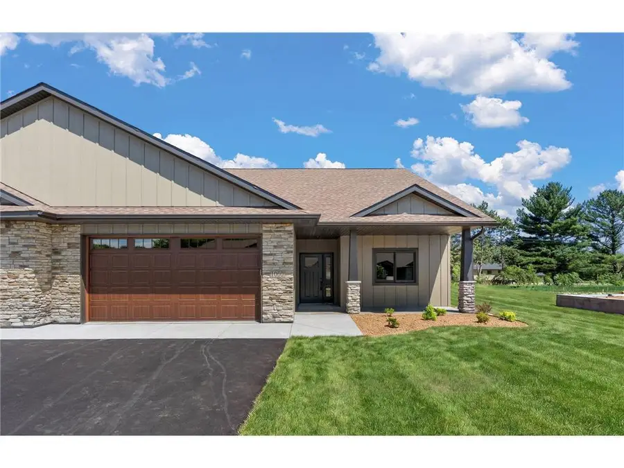 1060 Legend Lane, River Falls, WI 54022 - #2