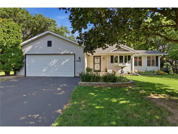 2295 Ariel Court, Saint Paul, MN 55109