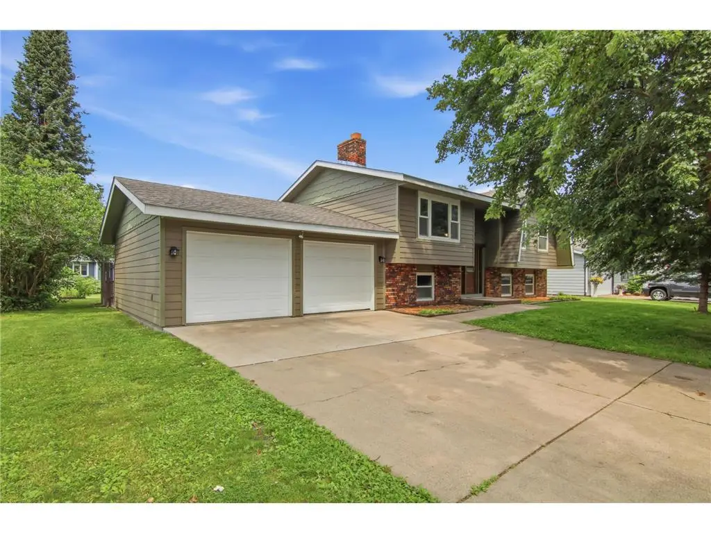 915 W MARSHALL Street, Rice Lake, WI 54868 - #1