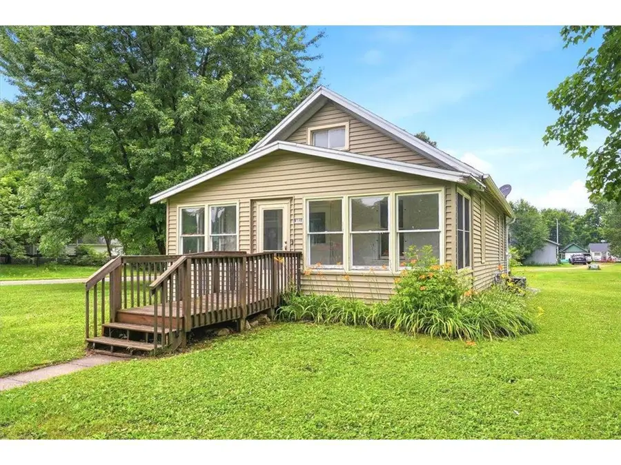 146 W Winter Avenue, Elmwood, WI 54740 - #2