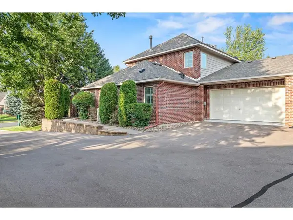 1518 Hunter Hill Road, Hudson, WI 54016