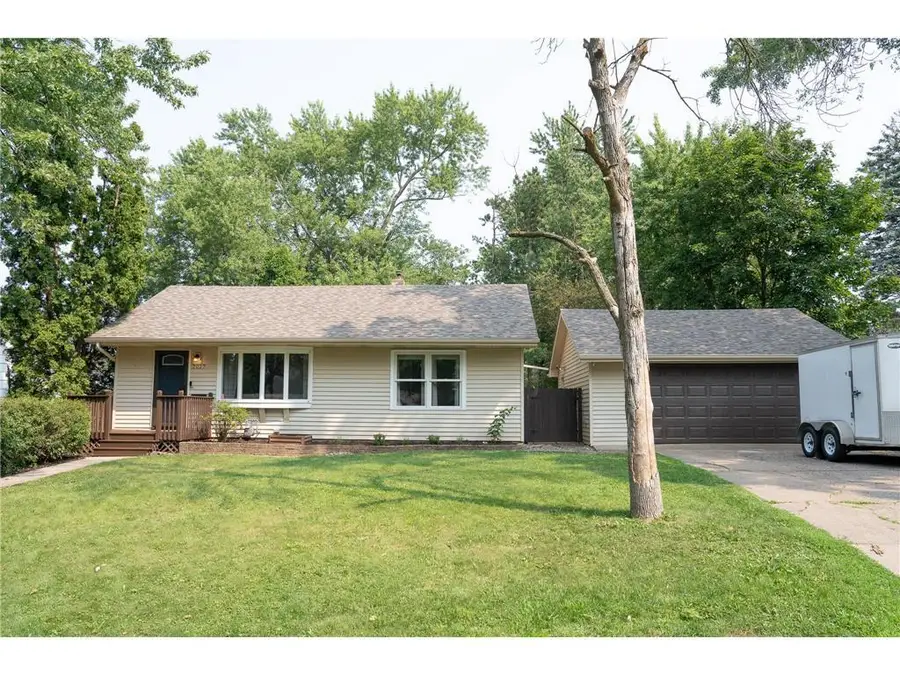 2027 Northwood Drive, North Saint Paul, MN 55109 - #3