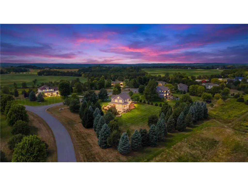 439 Horizon Court, Hudson, WI 54016 - #1