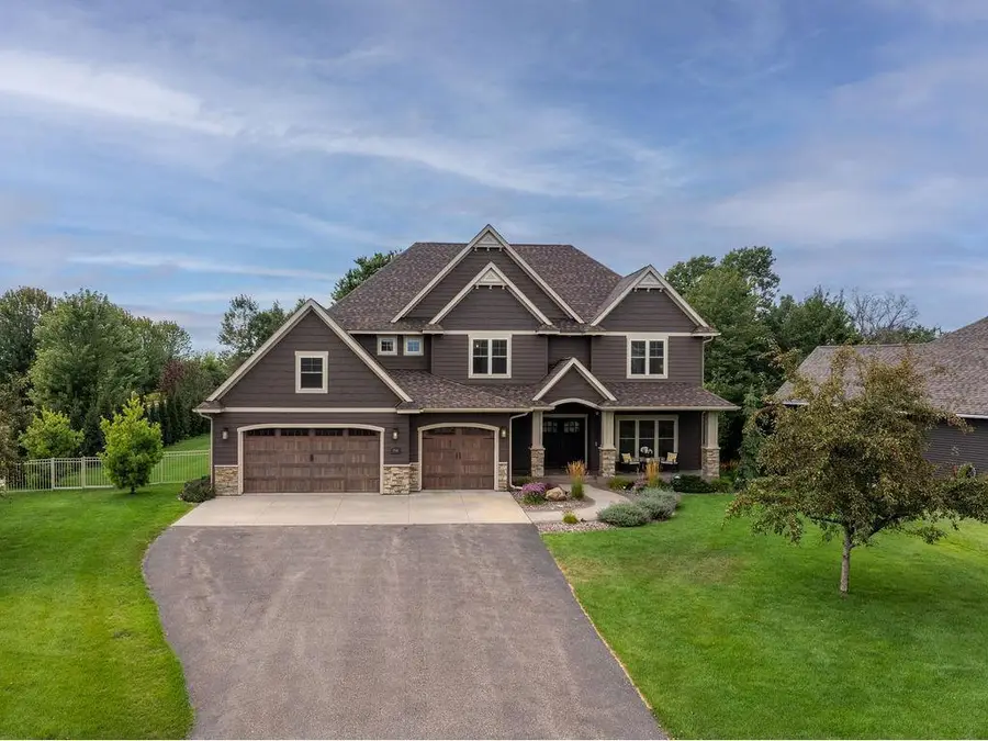 4766 S Oakwood Hills Parkway, Eau Claire, WI 54701 - #2