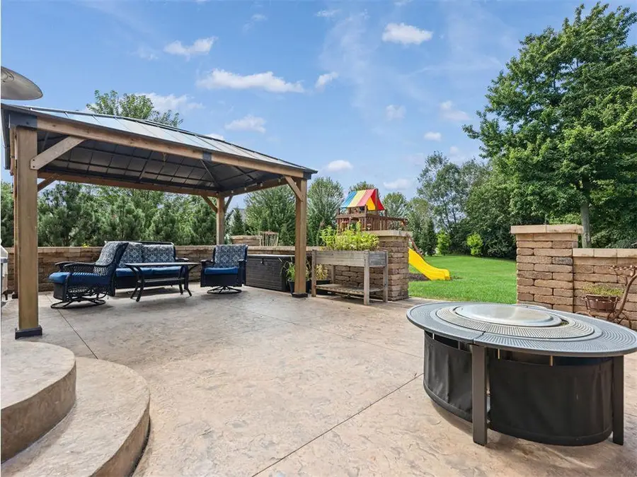4766 S Oakwood Hills Parkway, Eau Claire, WI 54701 - #3