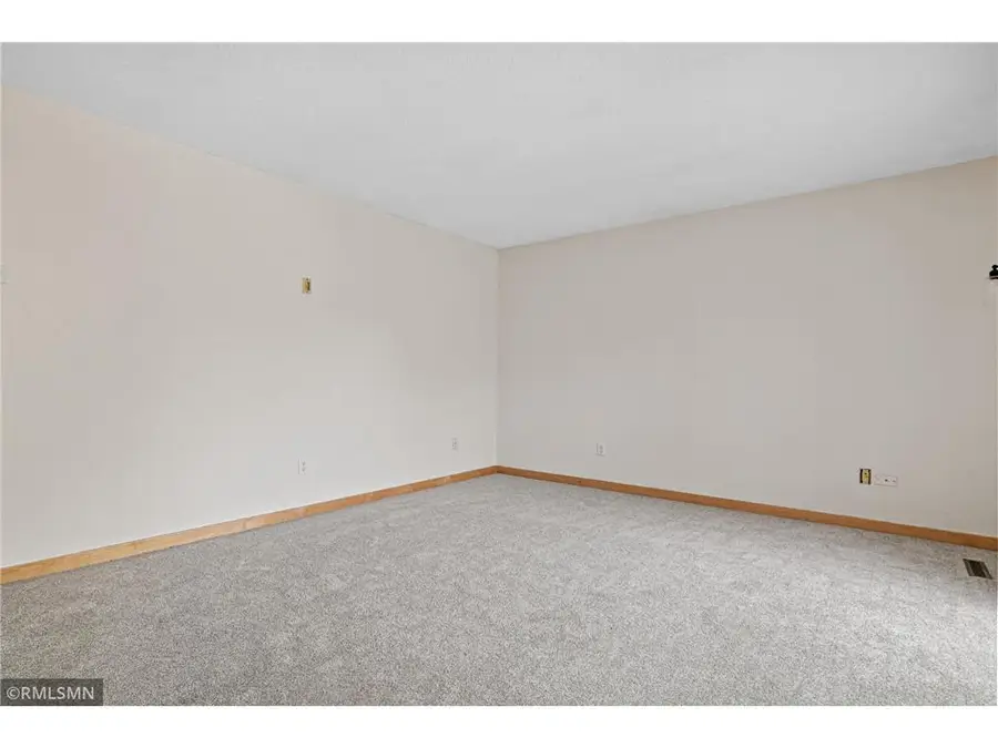 7688 Dunmore Road, Woodbury, MN 55125 - #3