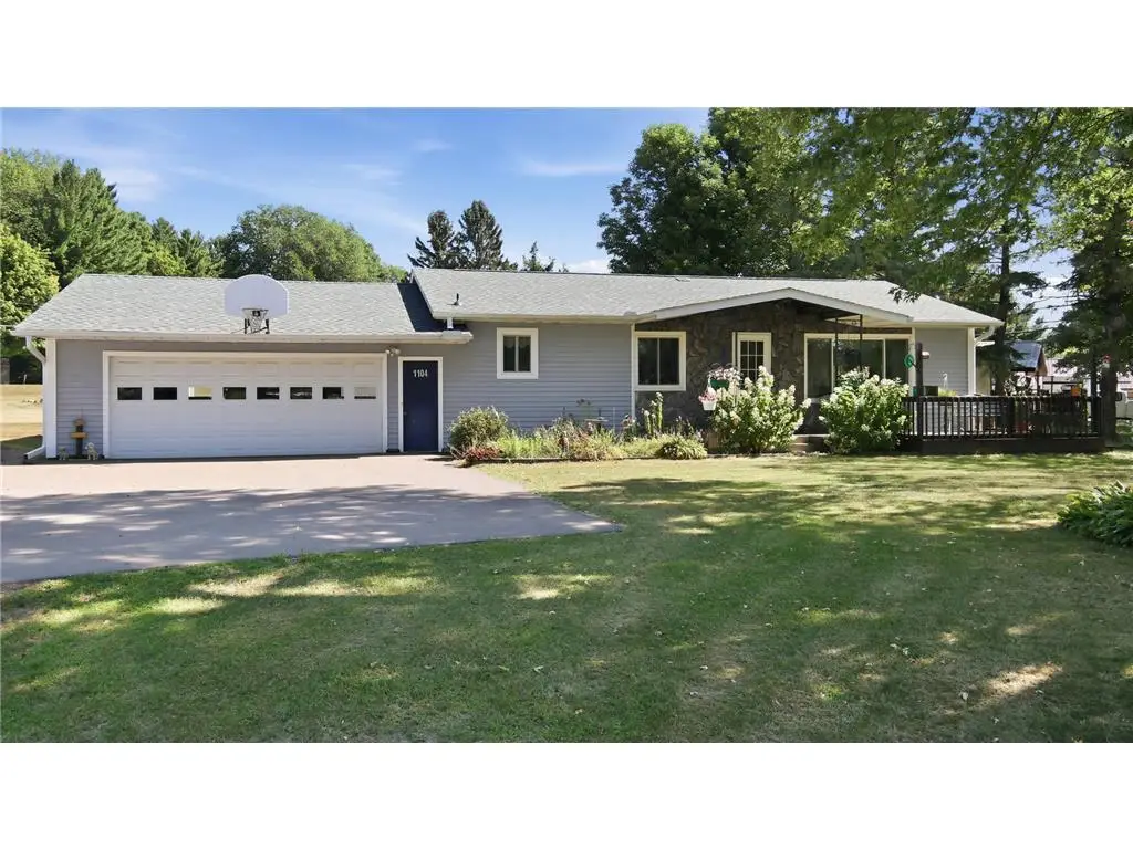 1104 W Winter Avenue, Elmwood, WI 54740 - #1