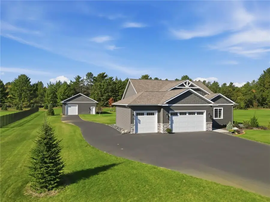 S8714 Mertinke Landing, Pleasant Valley, WI 54701 - #2
