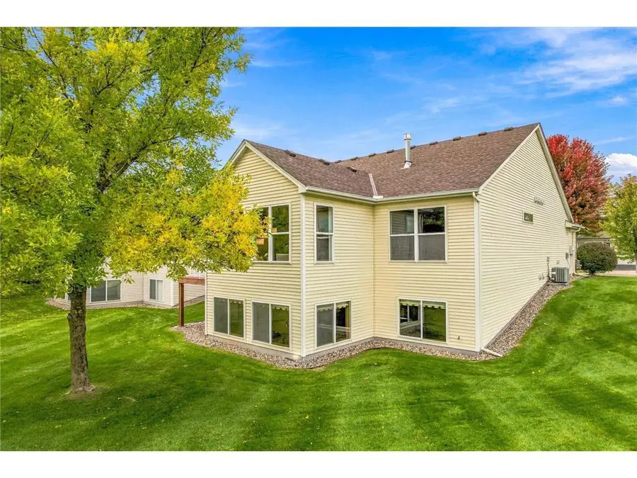10801 Thone Road, Woodbury, MN 55129 - #3