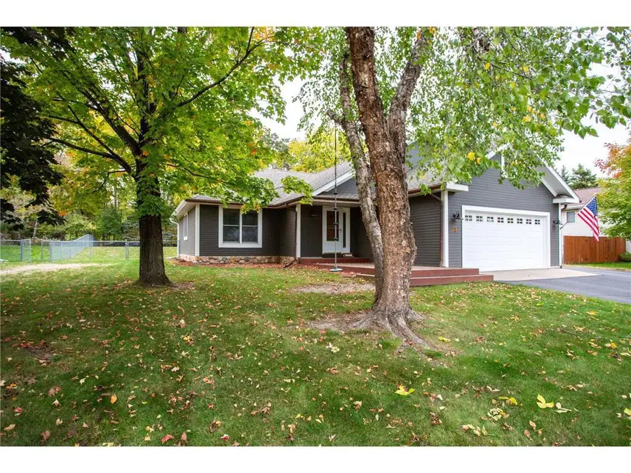 911 Grandview Drive, Hudson, WI 54016 - #2