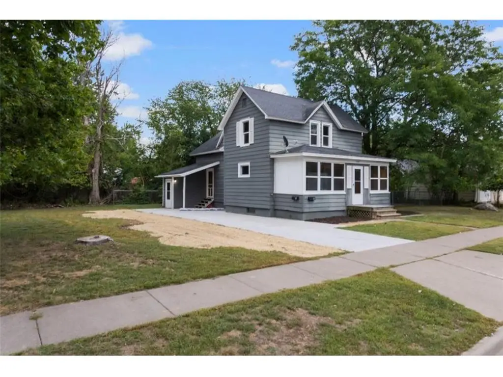 524 Dakota S Avenue, New Richmond, WI 54017 - #1