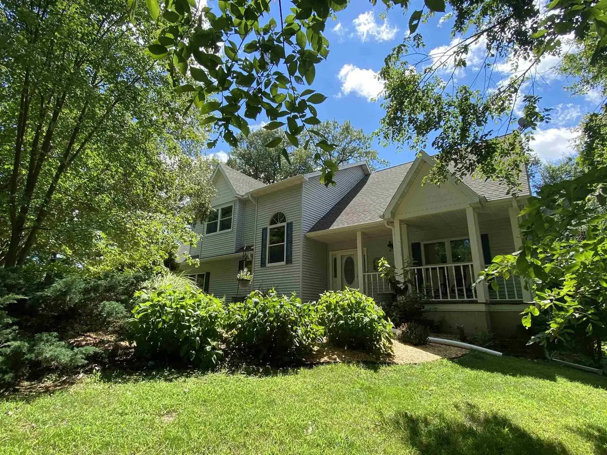 24111 High Ave, Waukesha, WI 54660 - #1