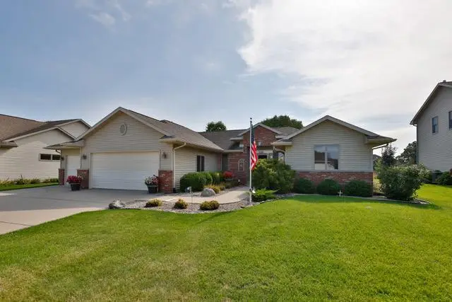 3432 Portland Dr, Sussex, WI 53546 - Image #1