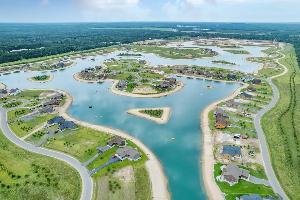 N8746 Island View Dr, West Allis, WI 53950 - Image #1