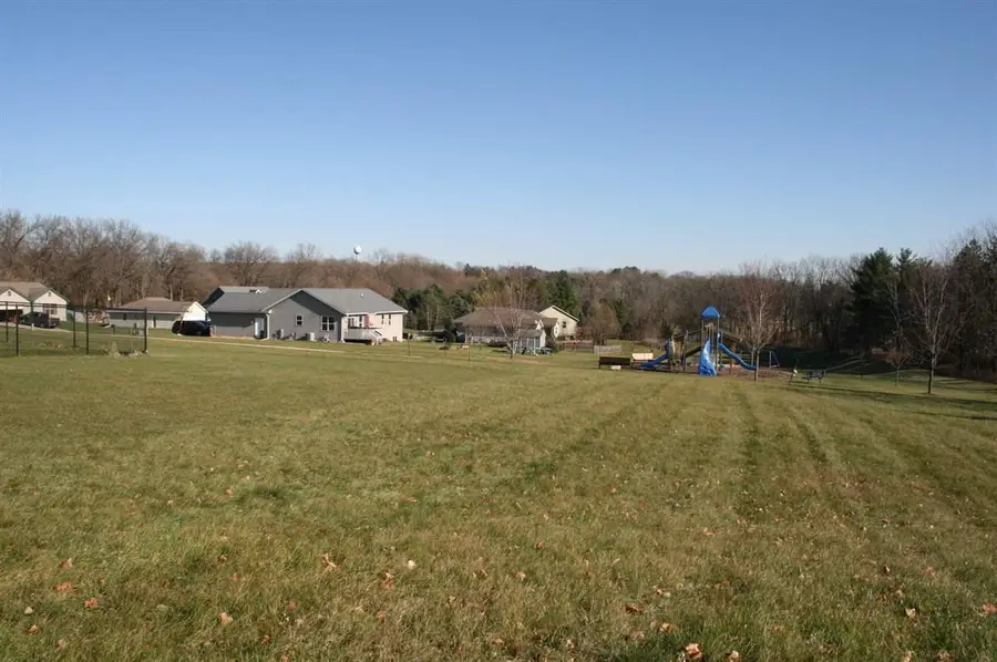 L25 Lake View Avenue, Merrimac, WI 53561 - Image #2