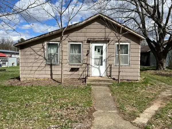 103 S 6th Street, Avoca, WI 53506