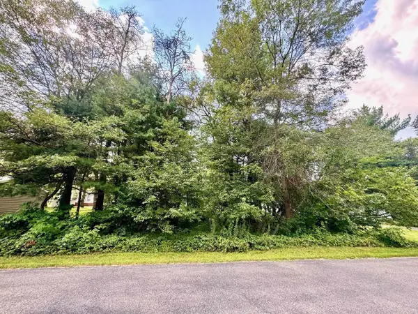 143 Arbor Drive, Wisconsin Dells, WI 53965