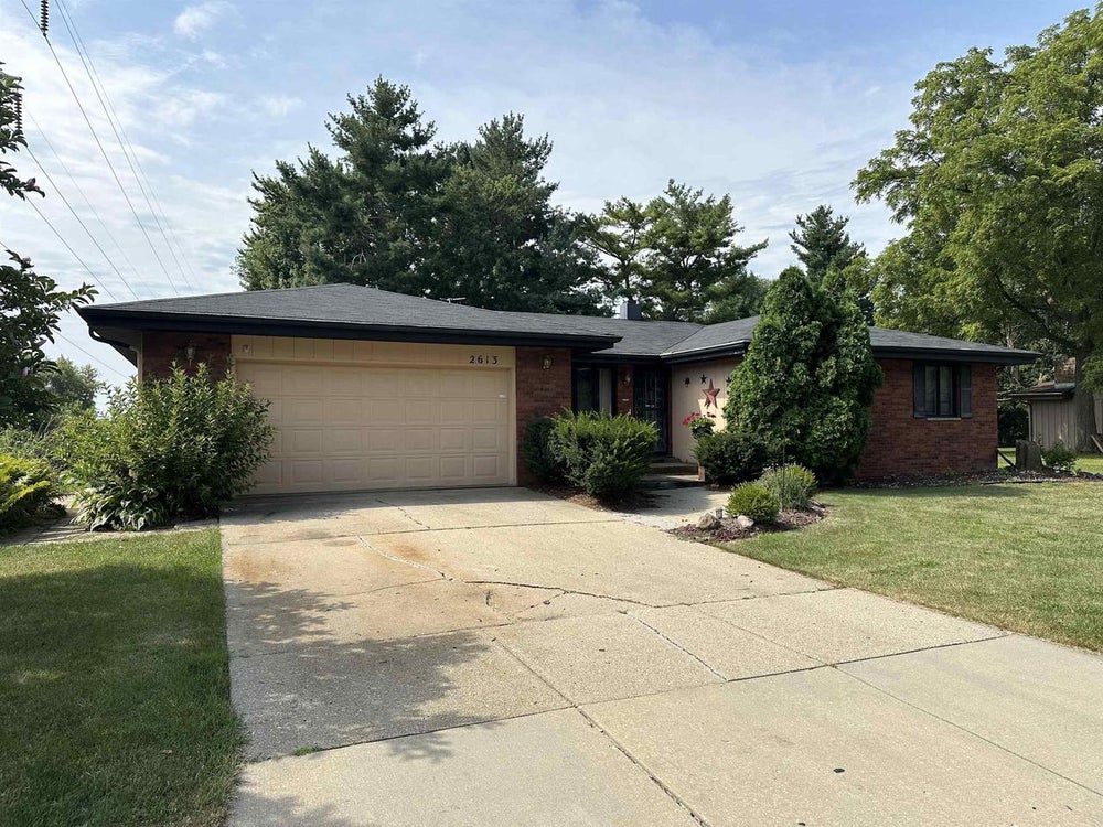 2613 Elizabeth Street, Janesville, WI 53548 BHGRE