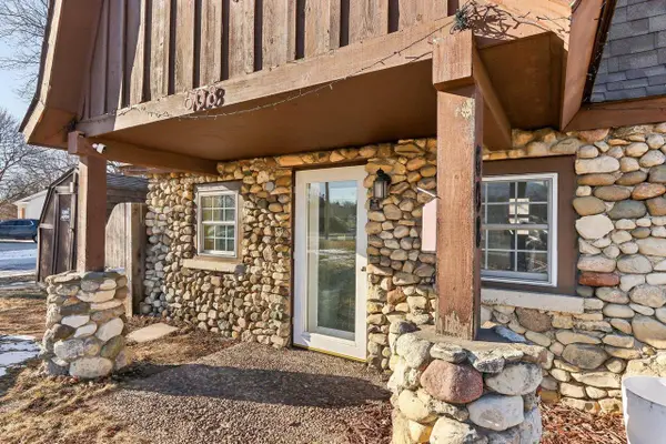 608 N Grandview Boulevard, Waukesha, WI 53188