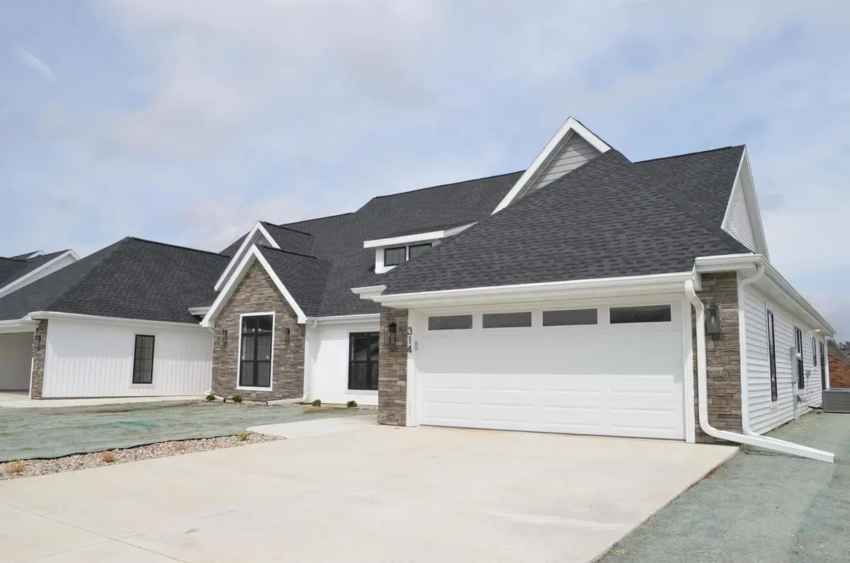 314 Willow Street, Pardeeville, WI 53954 - Image #1