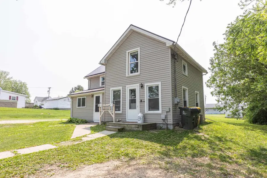 811 E Maple Street, Lancaster, WI 53813 - Image #3