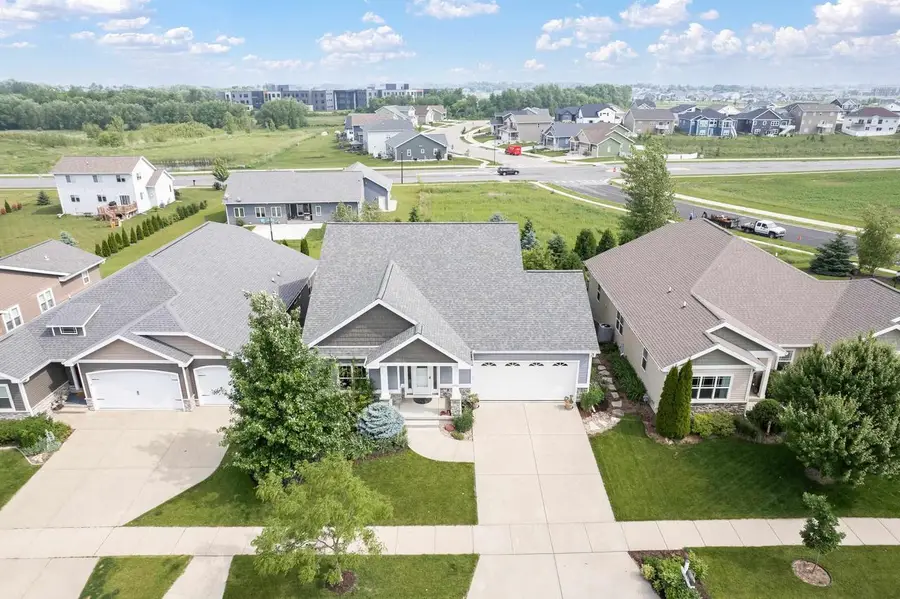 2824 Hazelnut Trail, Sun Prairie, WI 53590 - Image #2