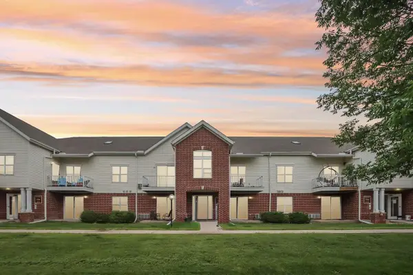 33A Grand Canyon Drive #110, Baraboo, WI 53913