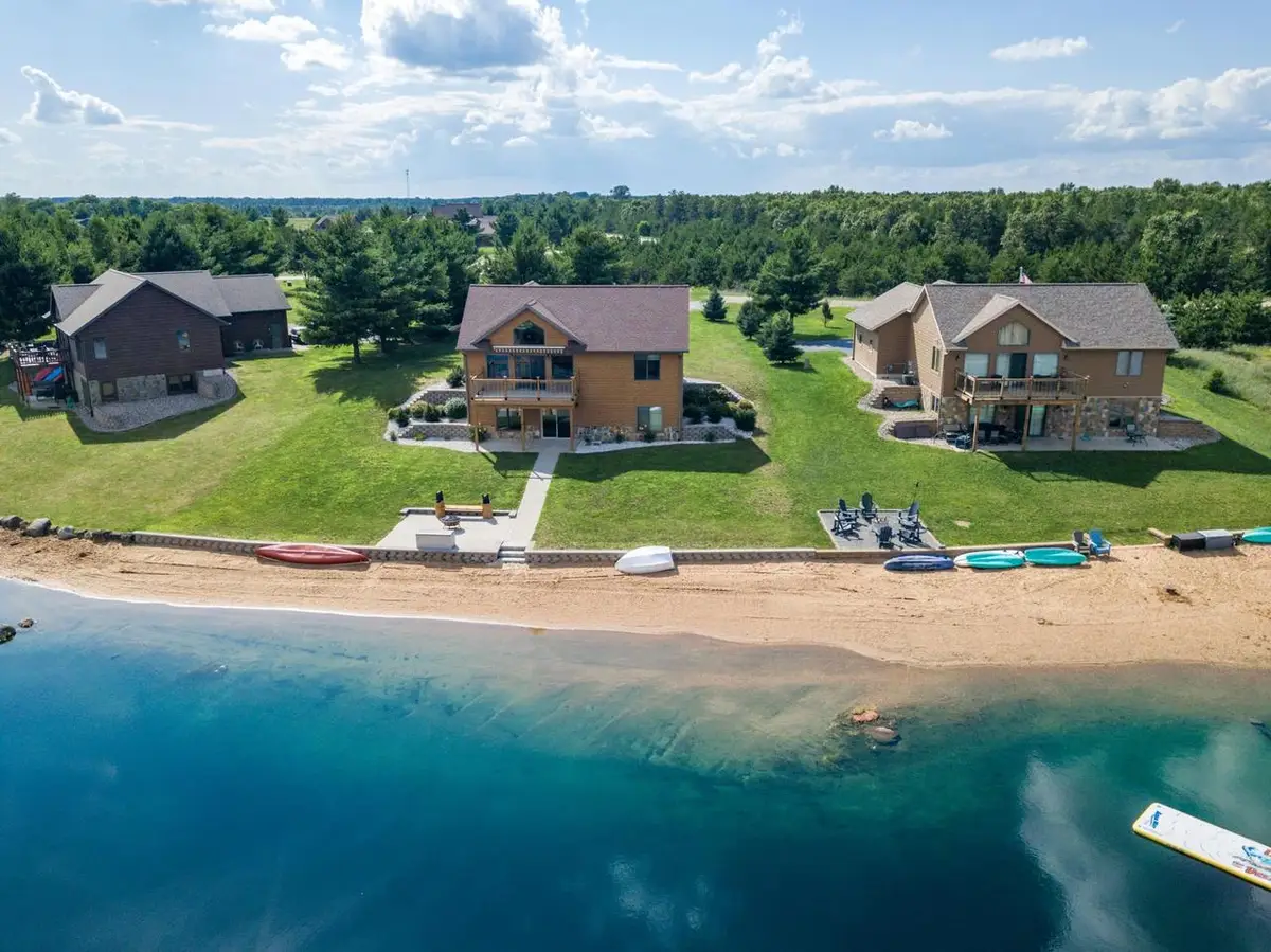 N7586 N Stone Gate Drive, New Lisbon, WI 53950 - Image #1