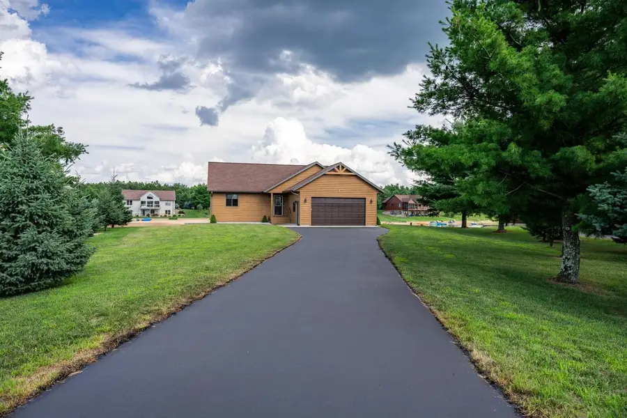 N7586 N Stone Gate Drive, New Lisbon, WI 53950 - Image #2