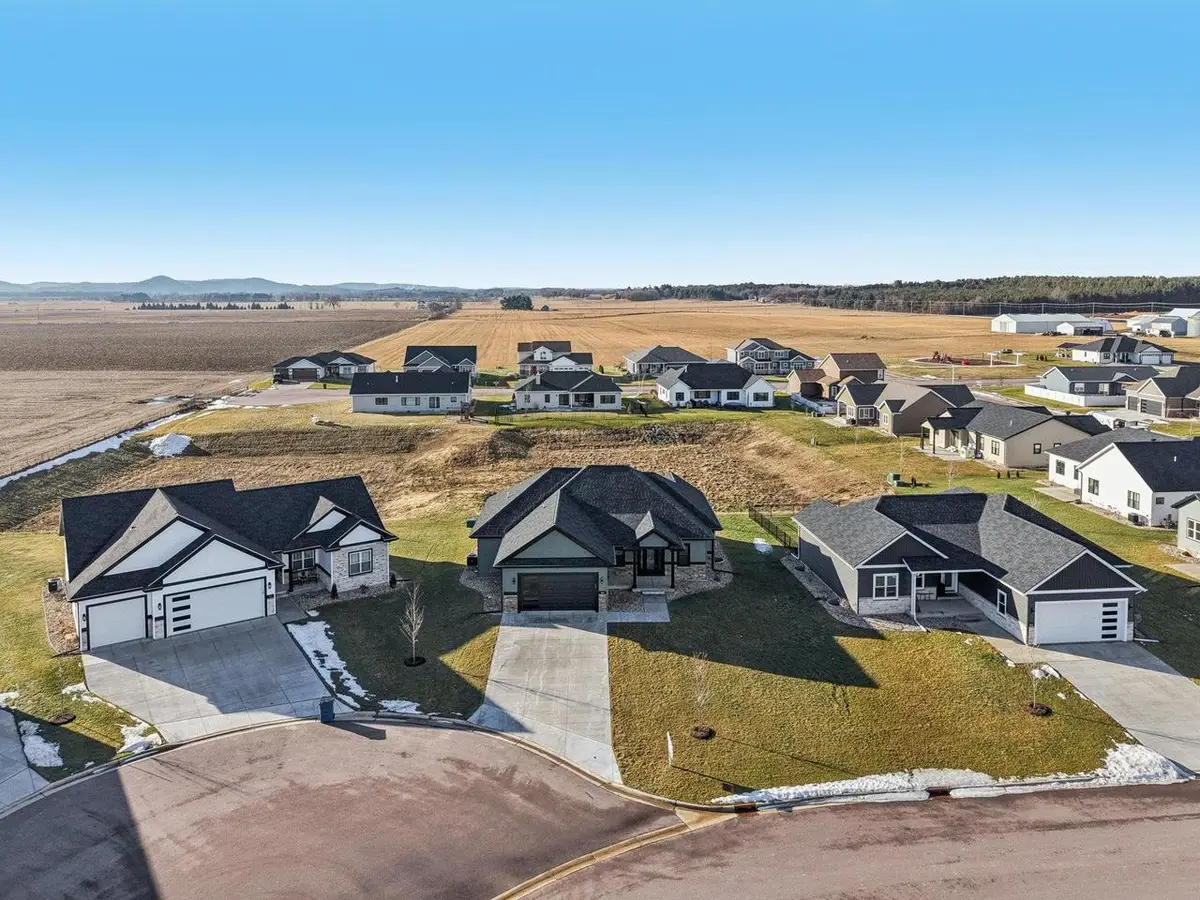 264 Falcon Court, Sauk City, WI 53583 - Image #1