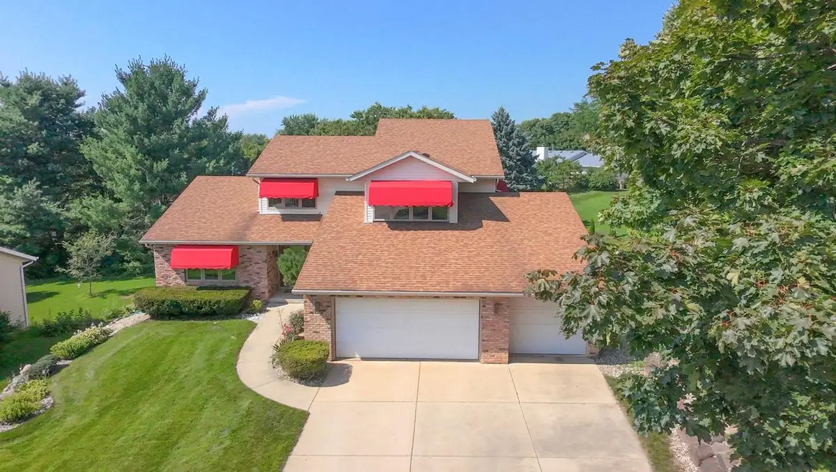 18 Clarendon Court, Madison, WI 53704 - Image #1