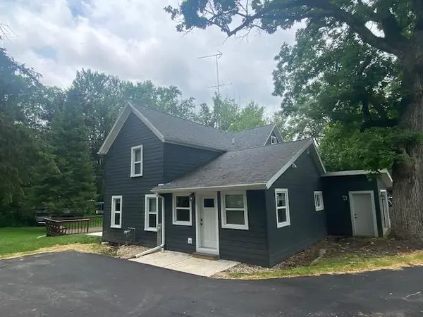 S5687 Old Lake Road, Baraboo, WI 53913