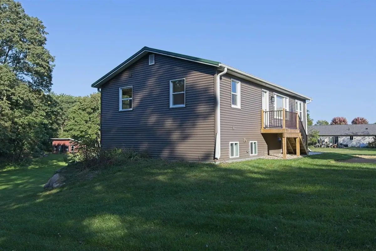 S5655 Old Lake Road, Baraboo, WI 53913 - #1