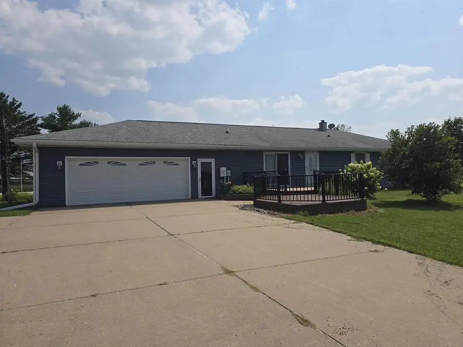 7551 Slabtown Road, Lancaster, WI 53813 - Image #2