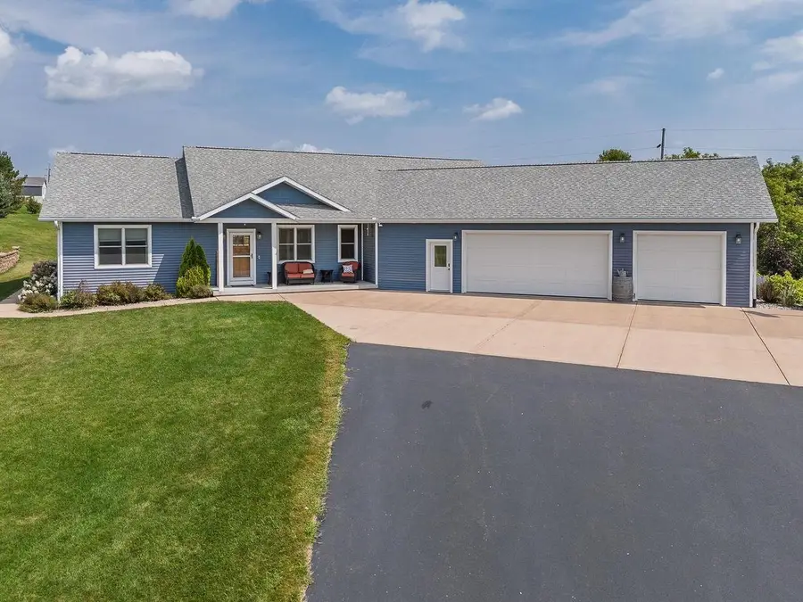 1204 N Northstar Circle, Hillsboro, WI 54634 - Image #2