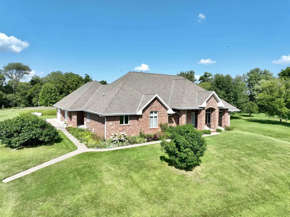 5522 N County Road F, Janesville, WI 53545 - Image #1
