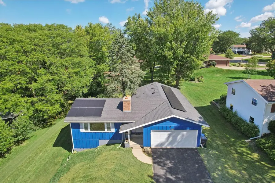 402 Blue View Drive, Mount Horeb, WI 53572 - #2