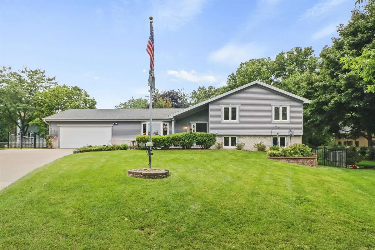 141 AMANDA Court, Oregon, WI 53575 - Image #1
