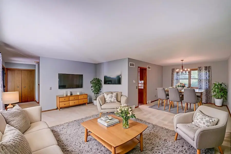 5713 Indian Trace, Madison, WI 53716 - Image #2