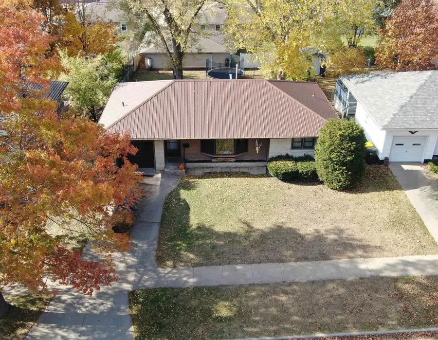 791 S Beaumont Road, Prairie Du Chien, WI 53821 - Image #2