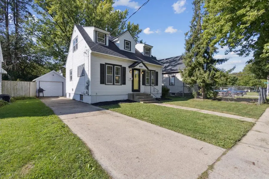 806 Blaine Avenue, Janesville, WI 53545 - Image #2