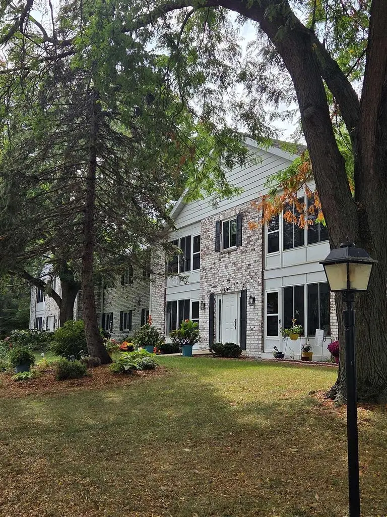 1514 Golf View Road #E, Madison, WI 53704 - Image #1